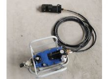 點(diǎn)擊查看詳細(xì)信息<br>標(biāo)題：錨索張拉機(jī)具 閱讀次數(shù)：1770